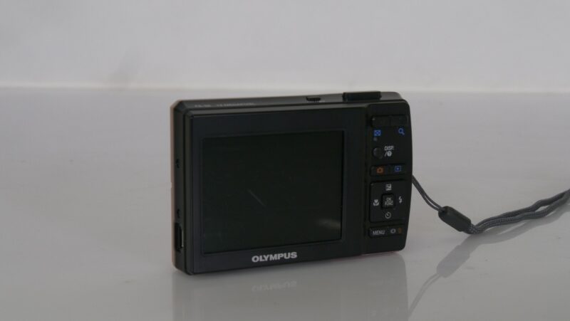 Olympus FE-26 Digitale Camera – 12MP, 3x Zoom - Afbeelding 2