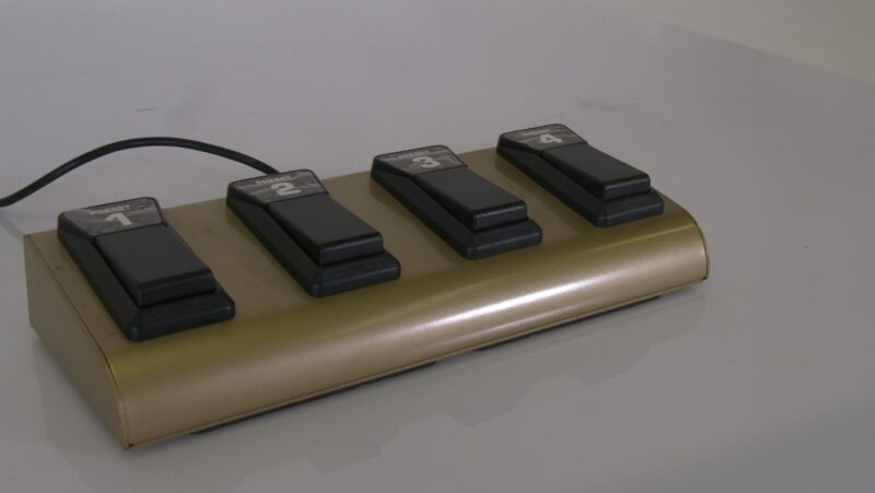 Behringer FS114 Voetschakelaar – 4-Kanaals Preset Switch