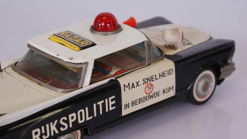 Blikken politieauto – Rijkswacht/Rijkspolitie radarwagen met zwaailicht (Japan, jaren ’60) - Afbeelding 3