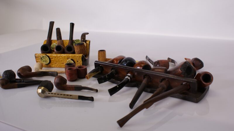 Partij vintage tabakspijpen – merken o.a. Lindbergh, Big Ben, Capitole, Moro, Royal Dutch