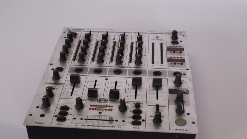 Behringer Pro Mixer DJX700 – 4-Kanaals Professionele DJ Mixer met Effecten - Afbeelding 6