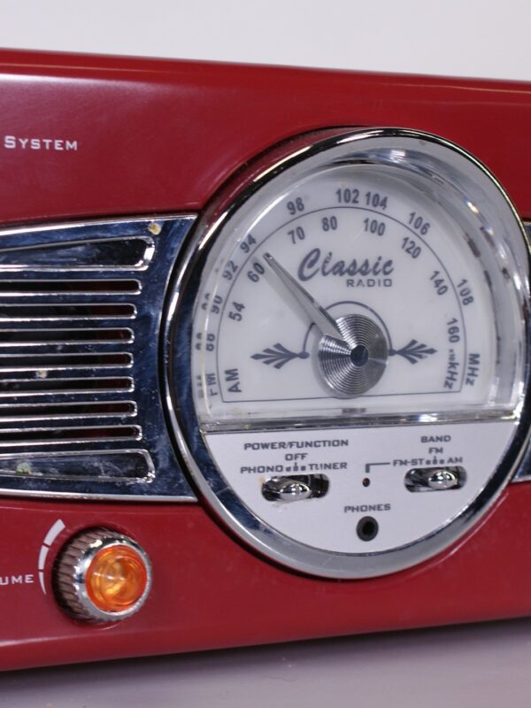 Classic Retro Turntable Radio System – Platenspeler met AM/FM Radio (rood)