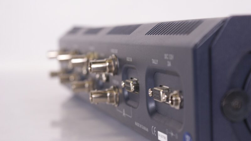 Datavideo TLM-404 Vierkanaals 4x4,5" LCD Rackmonitor - Afbeelding 3