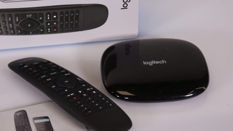 Logitech Harmony Companion – Universele Smart Remote met Hub - Afbeelding 2
