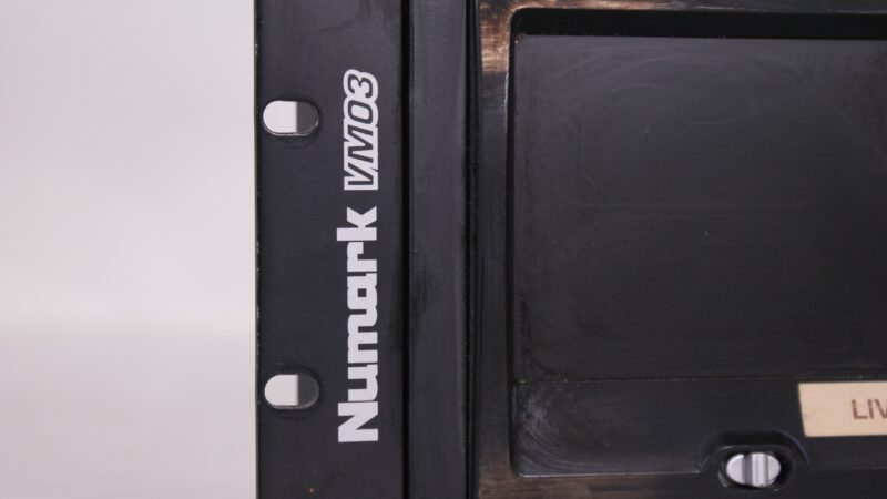 Numark VM03 – Triple Video Monitor (3x5" LCD, Rackmount) - Afbeelding 5