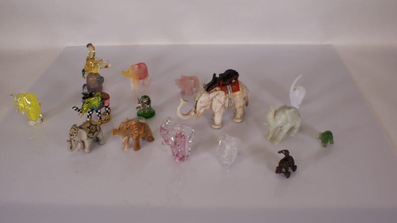 Verzameling Miniatuur Olifanten – Glas, Steen, Metaal & Keramiek (15 stuks)