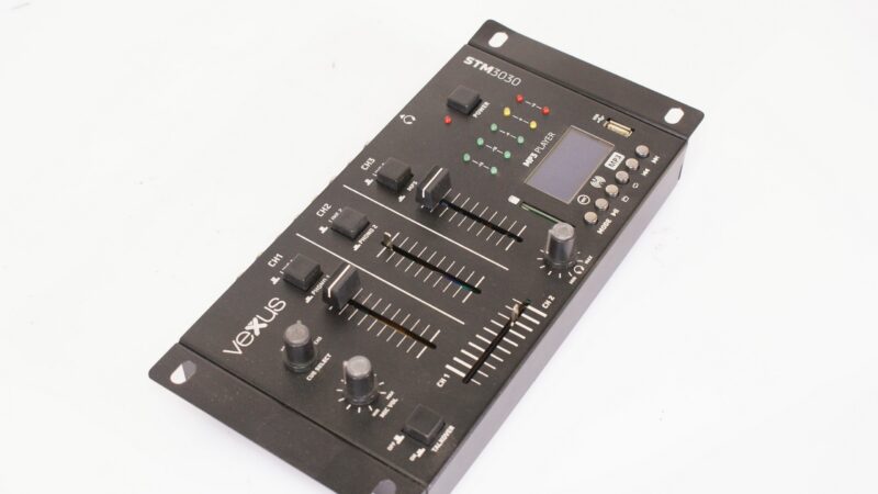Vexus STM3030 3-Kanaals DJ Mixer met USB/SD MP3-speler