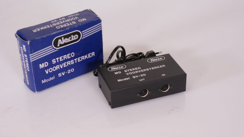 Alecto SV-20 MD Stereo Voorversterker