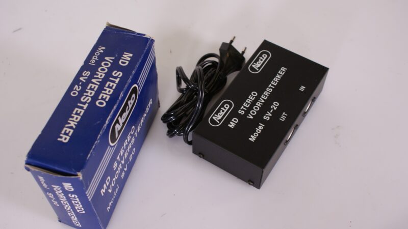 Alecto SV-20 MD Stereo Voorversterker - Afbeelding 2