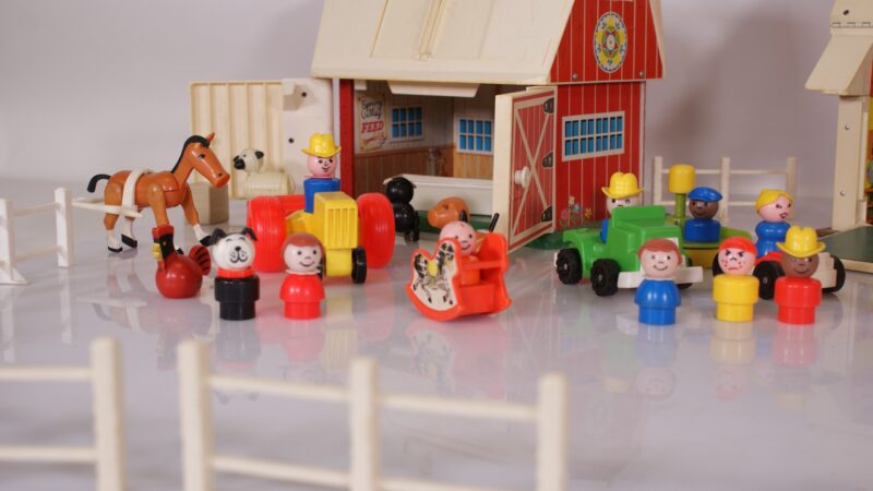 Fisher-Price Little People – Play Family Farm & Play Family School (1970s) met accessoires - Afbeelding 2