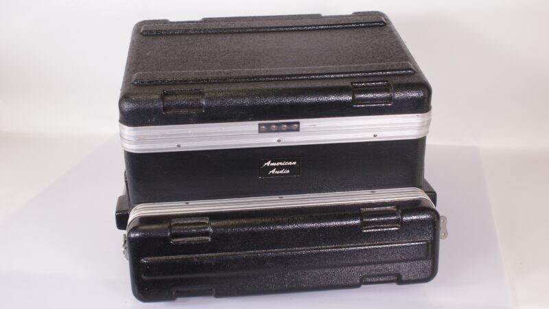 American Audio Q-2411 Mixer + Eindversterker in Rack Case - Afbeelding 2