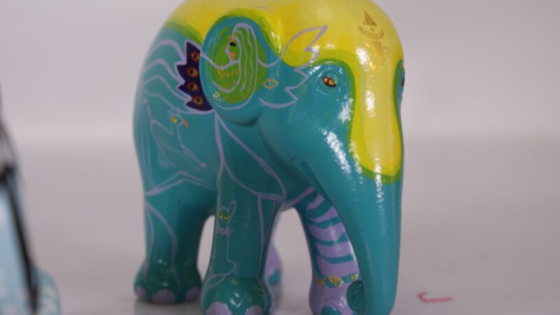 Set van 2 Elephant Parade miniatuur olifantenbeelden – Limited Edition Collectibles - Afbeelding 5