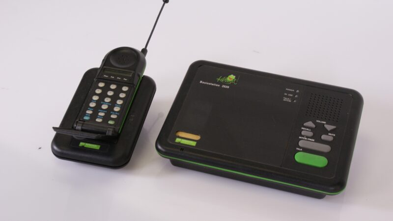 PTT Telecom Kermit Basistation 2020 met draadloze telefoon (Philips, jaren ’90) - Afbeelding 3