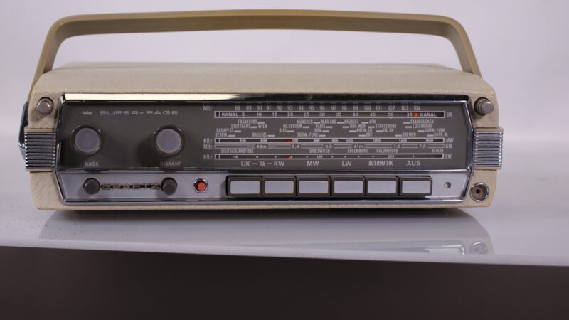 Graetz Super-Page draagbare transistor radio (UKW/MW/LW/KW, jaren ’60) - Afbeelding 3