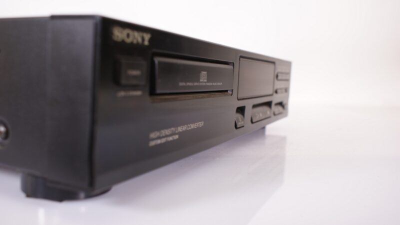 Sony CDP-212 Compact Disc Player (High Density Linear Converter, jaren ’90)