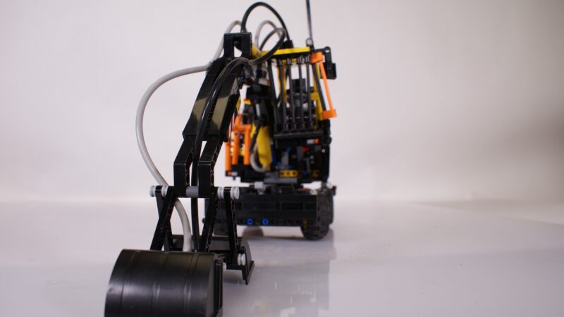 LEGO Technic 42053 Volvo EW160E Graafmachine – met handleiding - Afbeelding 7