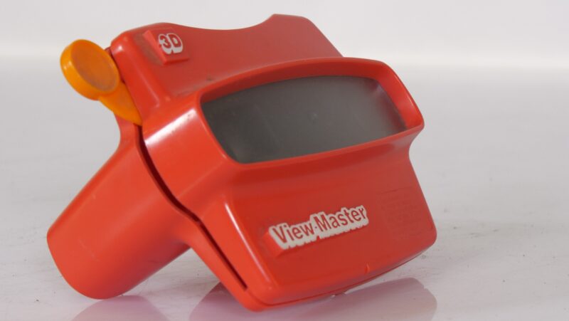 Vintage View-Master 3D kijker – rood met oranje hendel (jaren ’80/’90) - Afbeelding 3
