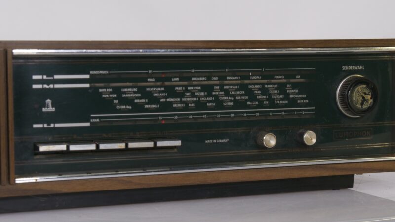 Lumophon Violetta 300 buizenradio – Made in Germany (met Grundig-componenten) - Afbeelding 3