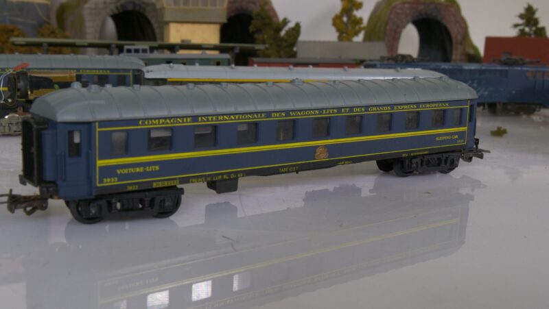 Jouef Electric Express HO Spoorbaan Set met Fleischmann Profi-Gleis en gebouwen (vintage modeltrein set) - Afbeelding 17