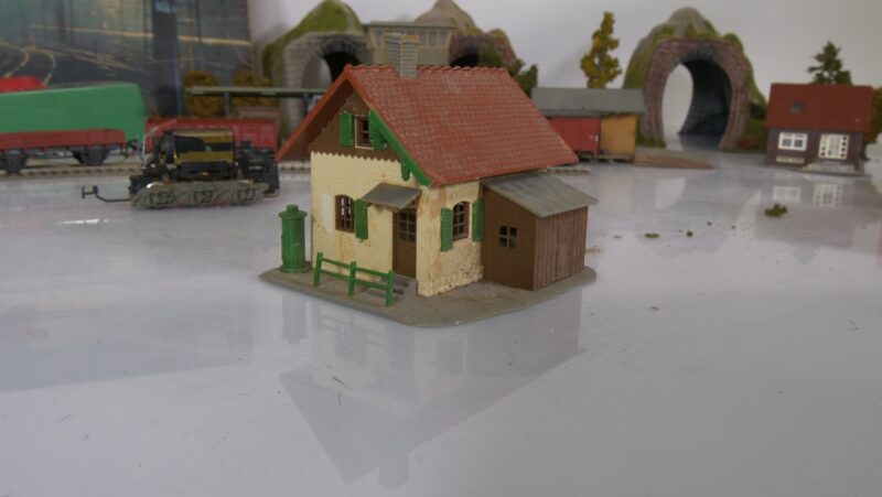 Jouef Electric Express HO Spoorbaan Set met Fleischmann Profi-Gleis en gebouwen (vintage modeltrein set) - Afbeelding 5