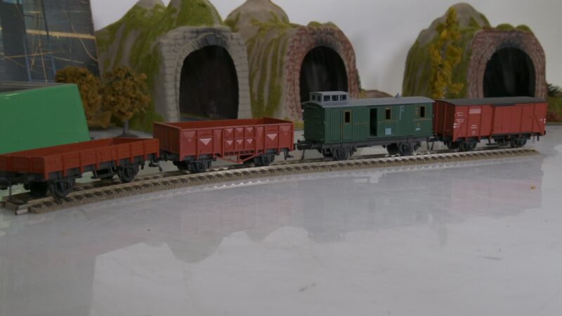 Jouef Electric Express HO Spoorbaan Set met Fleischmann Profi-Gleis en gebouwen (vintage modeltrein set) - Afbeelding 11
