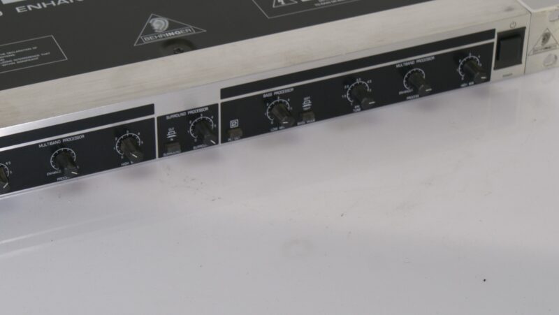 Behringer Feedback Destroyer DSP1100 automatische feedback eliminator / parametric EQ (rackmodel) - Afbeelding 3