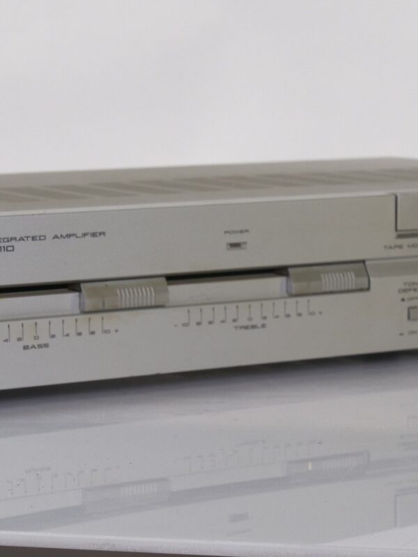 Akai AM-U110 stereo geïntegreerde versterker (Made in Japan)