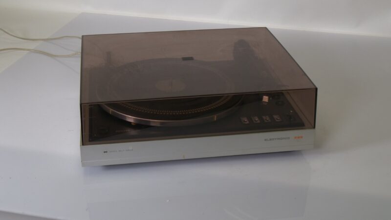 Philips Electronic 222 platenspeler – DC Servo Belt-Drive (Made in Holland) - Afbeelding 5