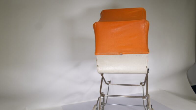 Vintage Poppenwagen – Jaren ’70 Oranje/Wit met Stripes - Afbeelding 6