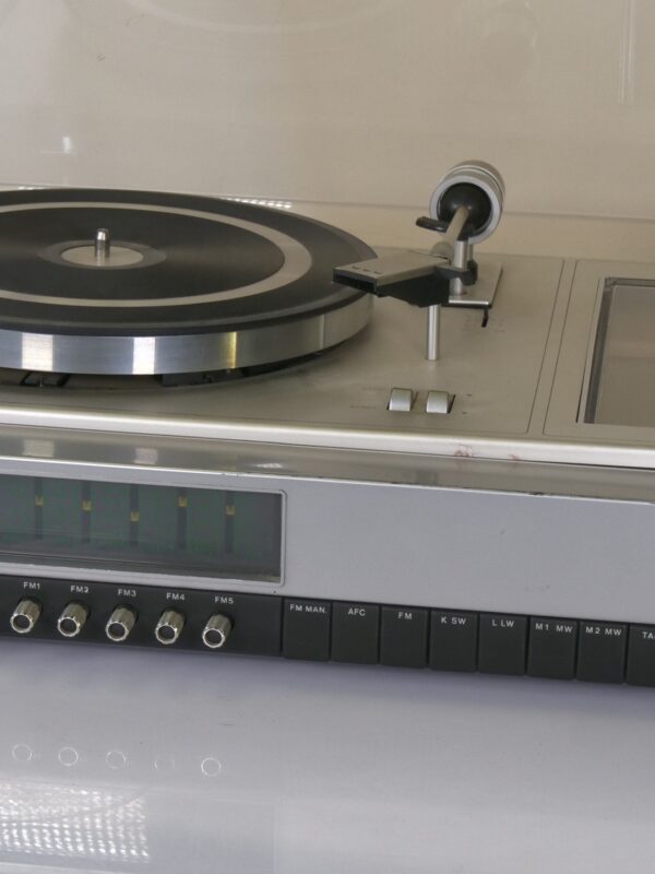 Philips 803 Stereo Music Center – Platenspeler & Radio – Vintage HiFi (Defect)