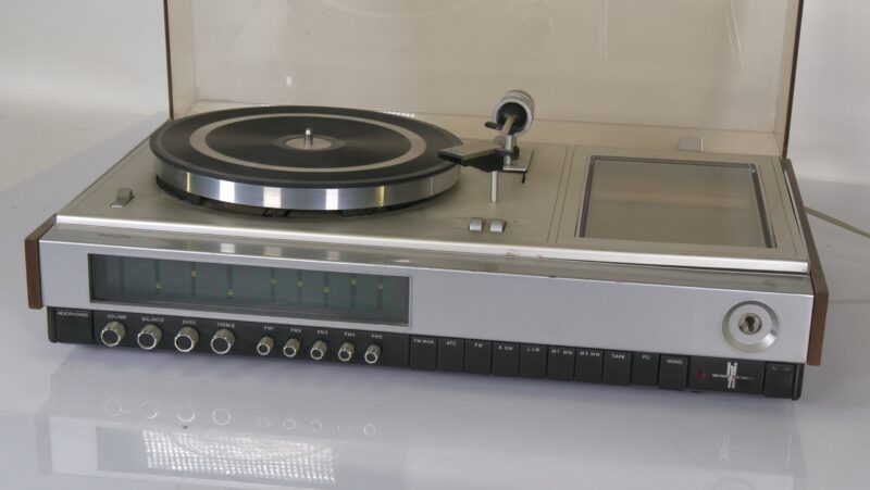 Philips 803 Stereo Music Center – Platenspeler & Radio – Vintage HiFi