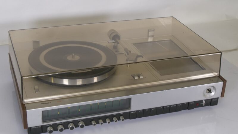 Philips 803 Stereo Music Center – Platenspeler & Radio – Vintage HiFi - Afbeelding 3