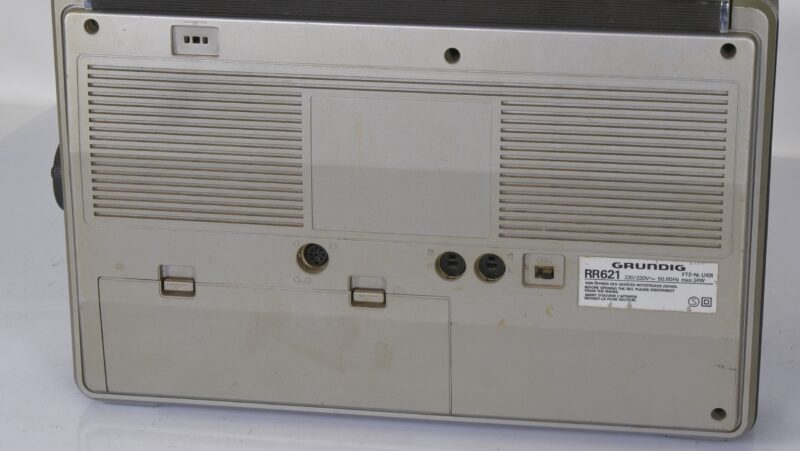 Grundig RR 621 Elite – 4-Band Stereo Radio Cassette Recorder - Afbeelding 3