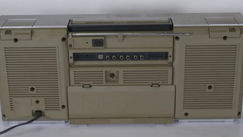 Philips D 8634 Sound Machine Mark II – Stereo Ghettoblaster (defect cassette, radio werkt) - Afbeelding 3