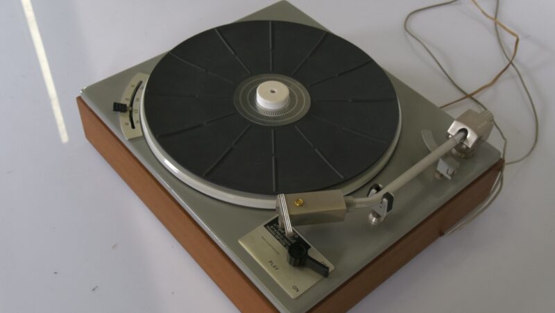 Lenco High Fidelity Stereo Transcription Unit – Vintage Platenspeler (Made in Switzerland) - Afbeelding 2