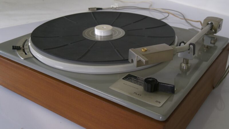 Lenco High Fidelity Stereo Transcription Unit – Vintage Platenspeler (Made in Switzerland)