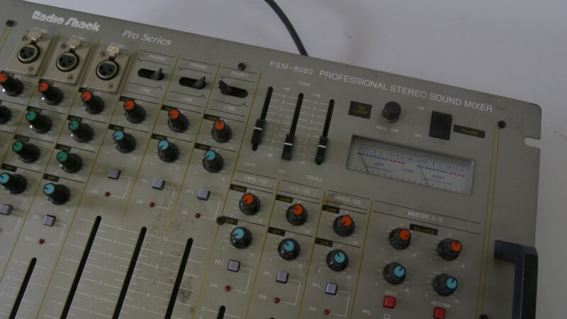 Radio Shack Pro Series PSM-8080 – 9-Kanaals Professionele Stereo Mixer - Afbeelding 4