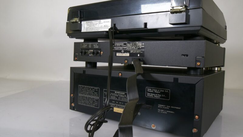 Pioneer HiFi set – PL-Z570 platenspeler, F-Z570L tuner en CT-Z470WR dubbel cassettedeck geen versterker - Afbeelding 6