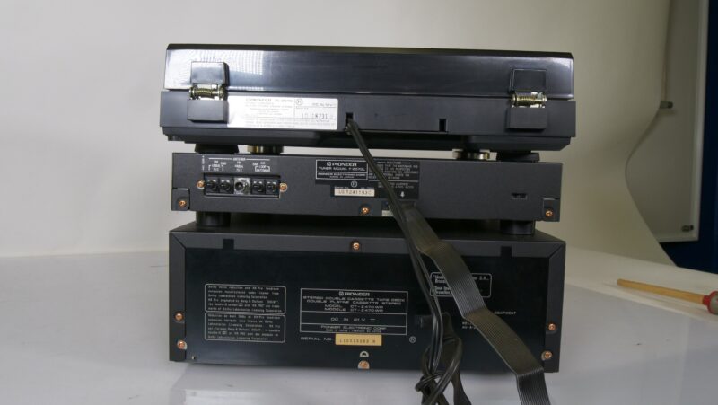 Pioneer HiFi set – PL-Z570 platenspeler, F-Z570L tuner en CT-Z470WR dubbel cassettedeck geen versterker - Afbeelding 7