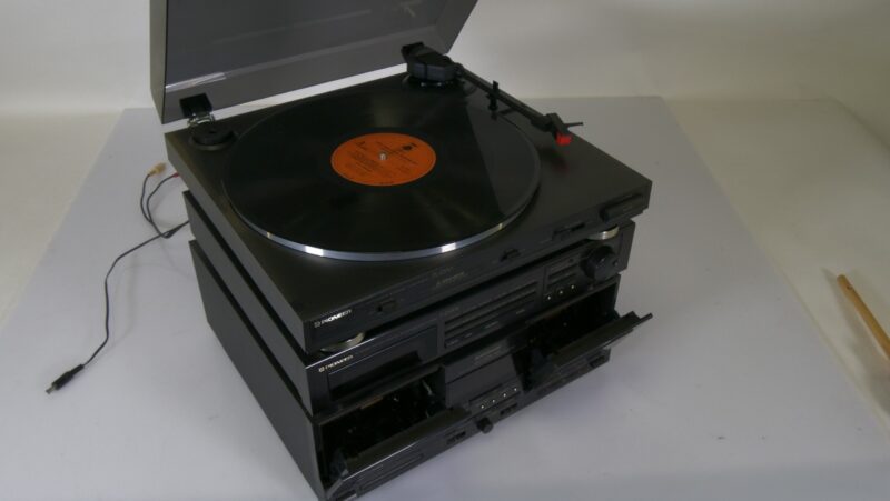 Pioneer HiFi set – PL-Z570 platenspeler, F-Z570L tuner en CT-Z470WR dubbel cassettedeck geen versterker - Afbeelding 8