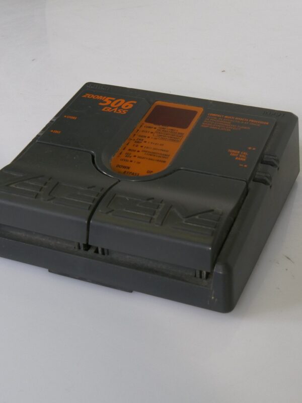 Zoom 506 Bass Multi-Effect Processor