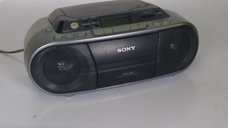 Sony CFD-S01 draagbare boombox met CD, cassette en radio