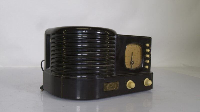 Spirit of St. Louis Art Deco radio – zwart bakeliet, decoratief vintage design - Afbeelding 4