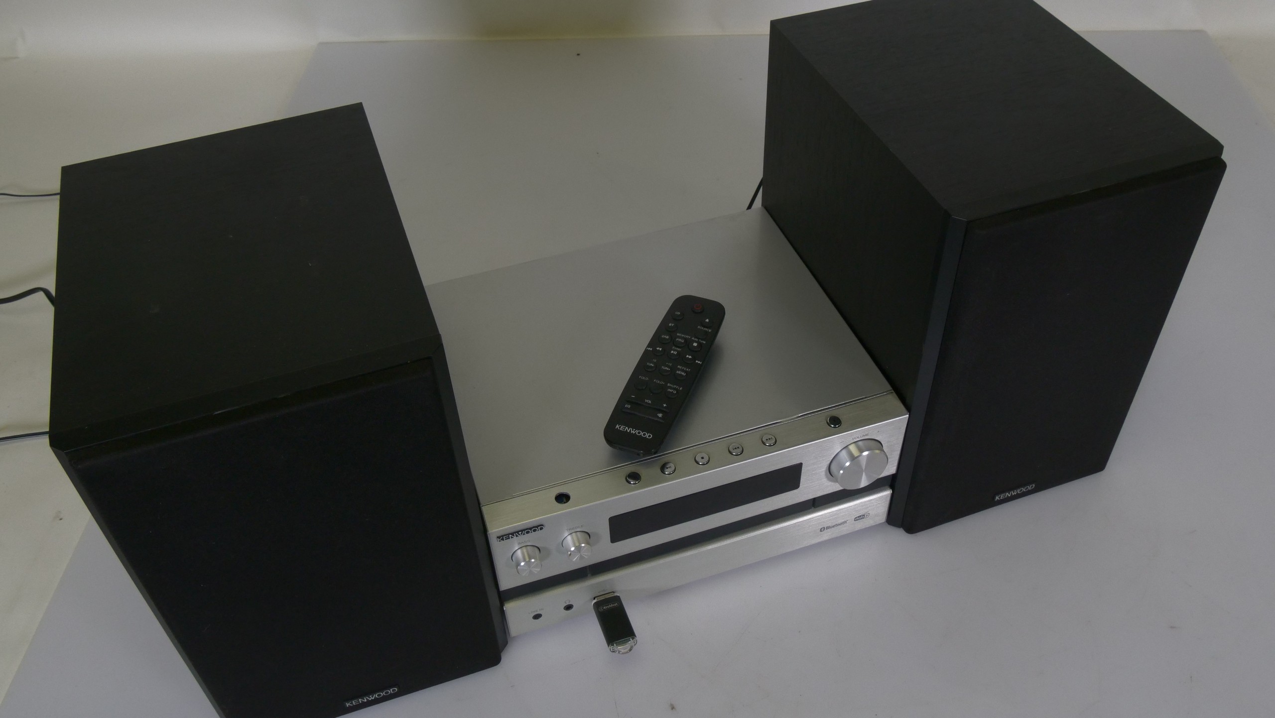 Kenwood Micro Hi-Fi met Bluetooth (Aan/Uit-knop ontbreekt) - Afbeelding 3