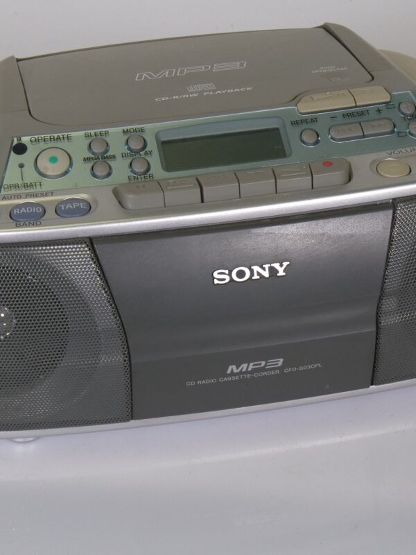 Sony CFD-S03CPL Portable Boombox with CD/MP3, Cassette and Radio