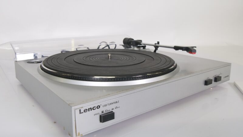 Lenco L-3866USB platenspeler met USB-aansluiting en stofkap - Afbeelding 3