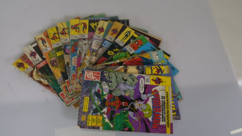 Set van 18 Junior Press “De Spectaculaire Spiderman” strips (Nederlandstalig, jaren ’80–’90)