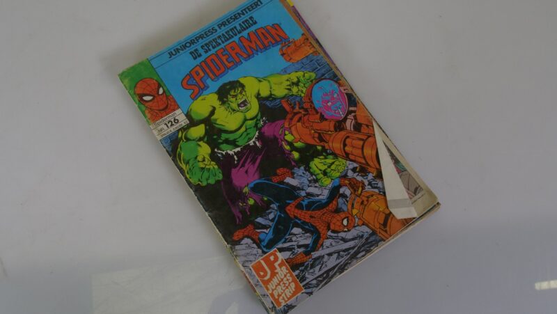 Set van 18 Junior Press “De Spectaculaire Spiderman” strips (Nederlandstalig, jaren ’80–’90) - Afbeelding 12