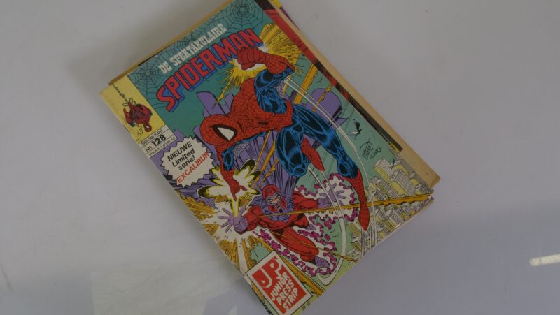 Set van 18 Junior Press “De Spectaculaire Spiderman” strips (Nederlandstalig, jaren ’80–’90) - Afbeelding 9