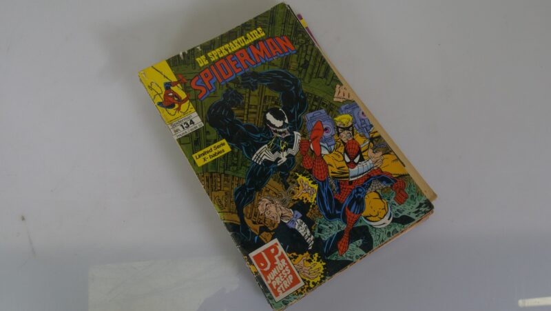 Set van 18 Junior Press “De Spectaculaire Spiderman” strips (Nederlandstalig, jaren ’80–’90) - Afbeelding 5